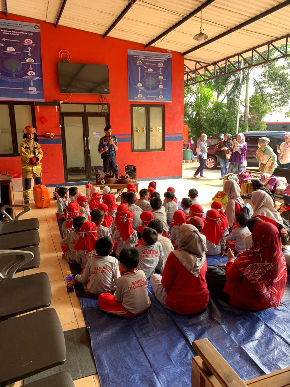 Kujungan Sekolah Tk Mahira Ke Dinas Pemadam Kebakaran dan Penyelamatan Manokwari Selatan